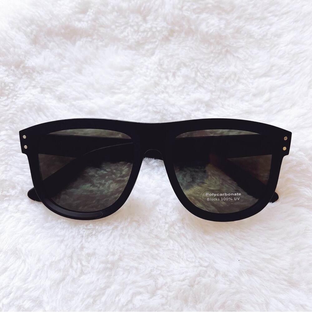 Simon Black Classic Sunglasses